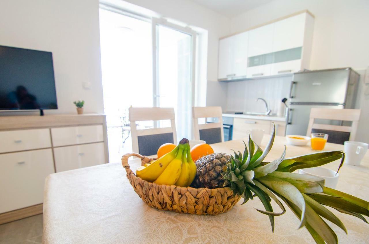 Apartments Sara 3 Bol Zewnętrze zdjęcie