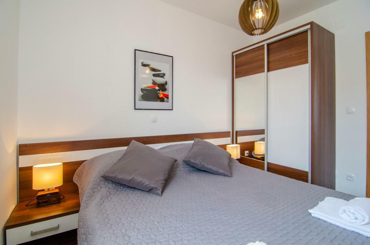 Apartments Sara 3 Bol Zewnętrze zdjęcie