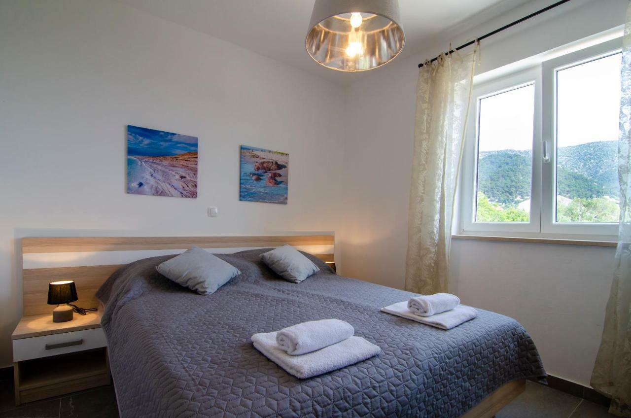 Apartments Sara 3 Bol Zewnętrze zdjęcie