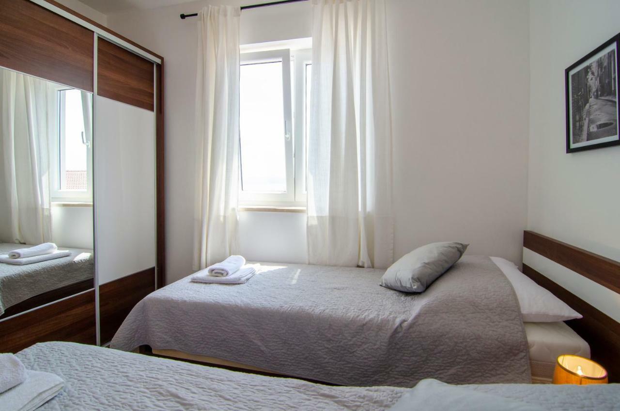 Apartments Sara 3 Bol Zewnętrze zdjęcie