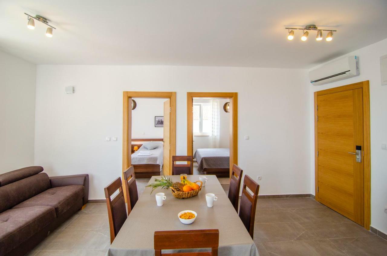 Apartments Sara 3 Bol Zewnętrze zdjęcie