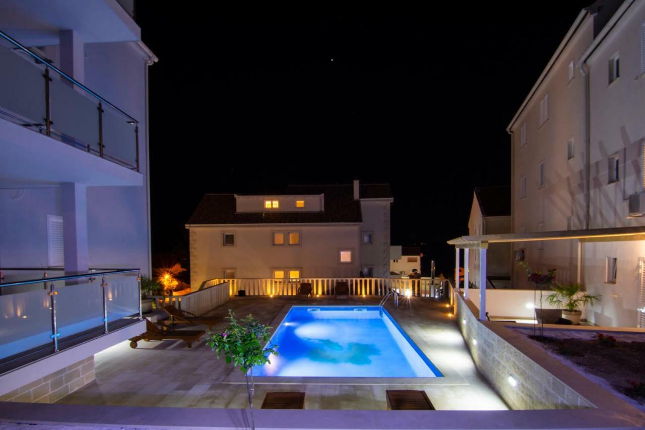Apartments Sara 3 Bol Zewnętrze zdjęcie