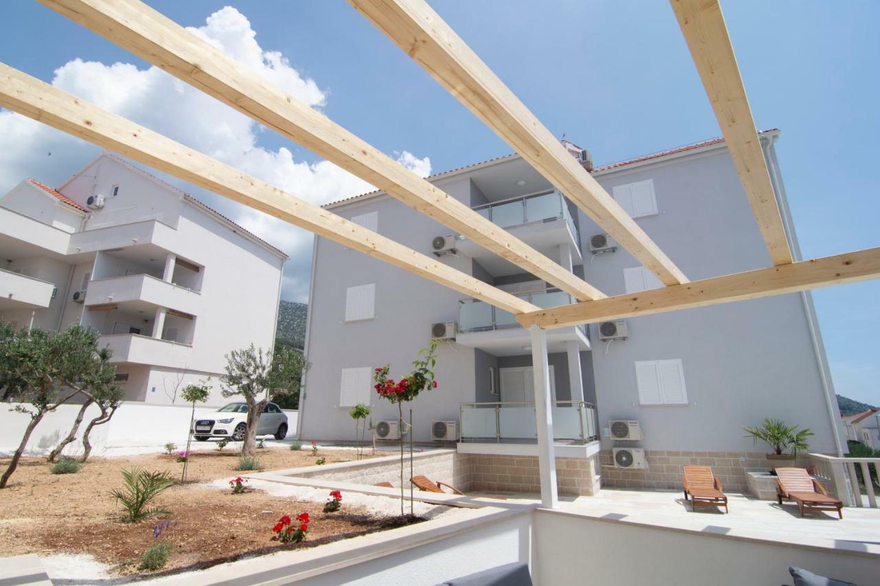 Apartments Sara 3 Bol Zewnętrze zdjęcie