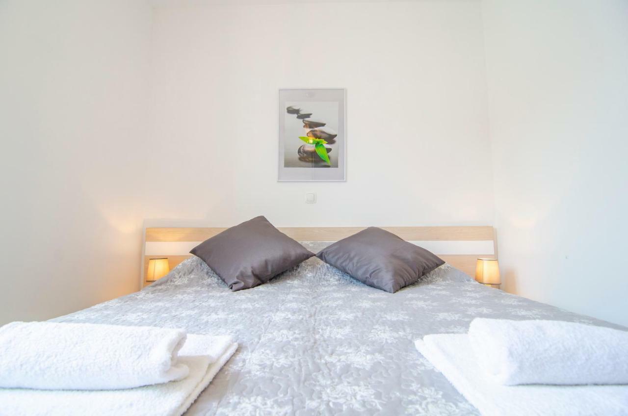 Apartments Sara 3 Bol Zewnętrze zdjęcie