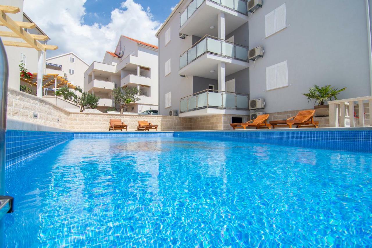 Apartments Sara 3 Bol Zewnętrze zdjęcie