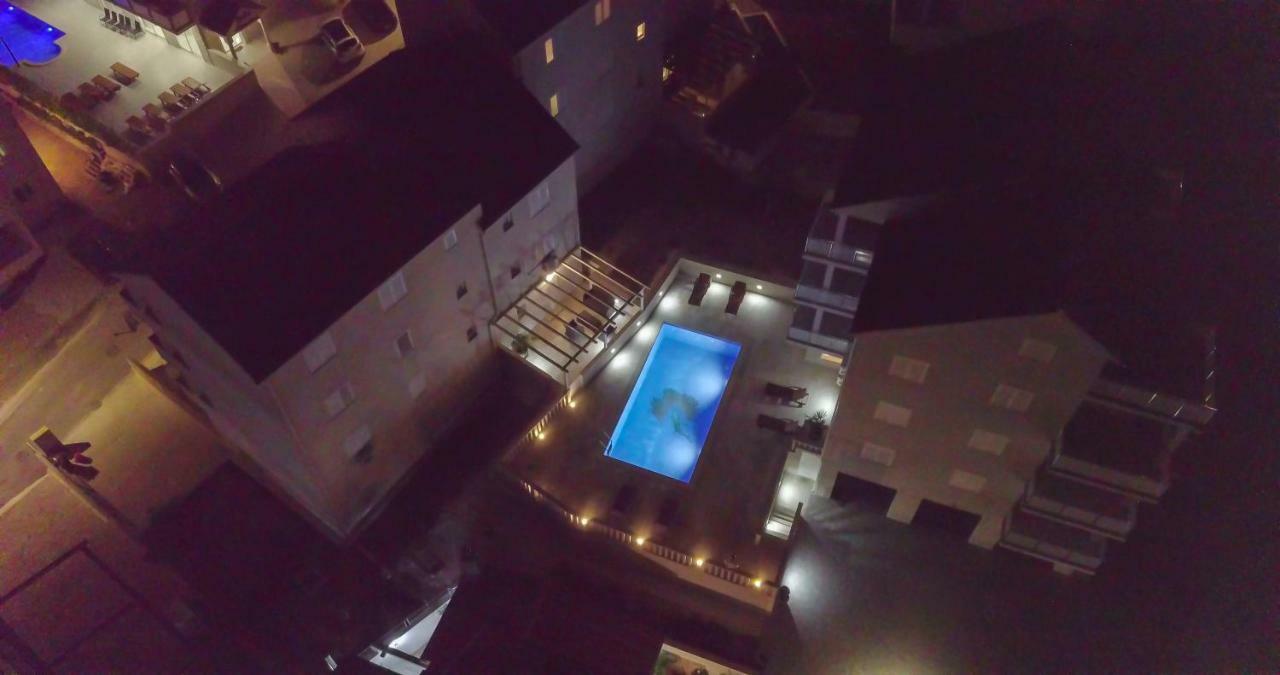 Apartments Sara 3 Bol Zewnętrze zdjęcie